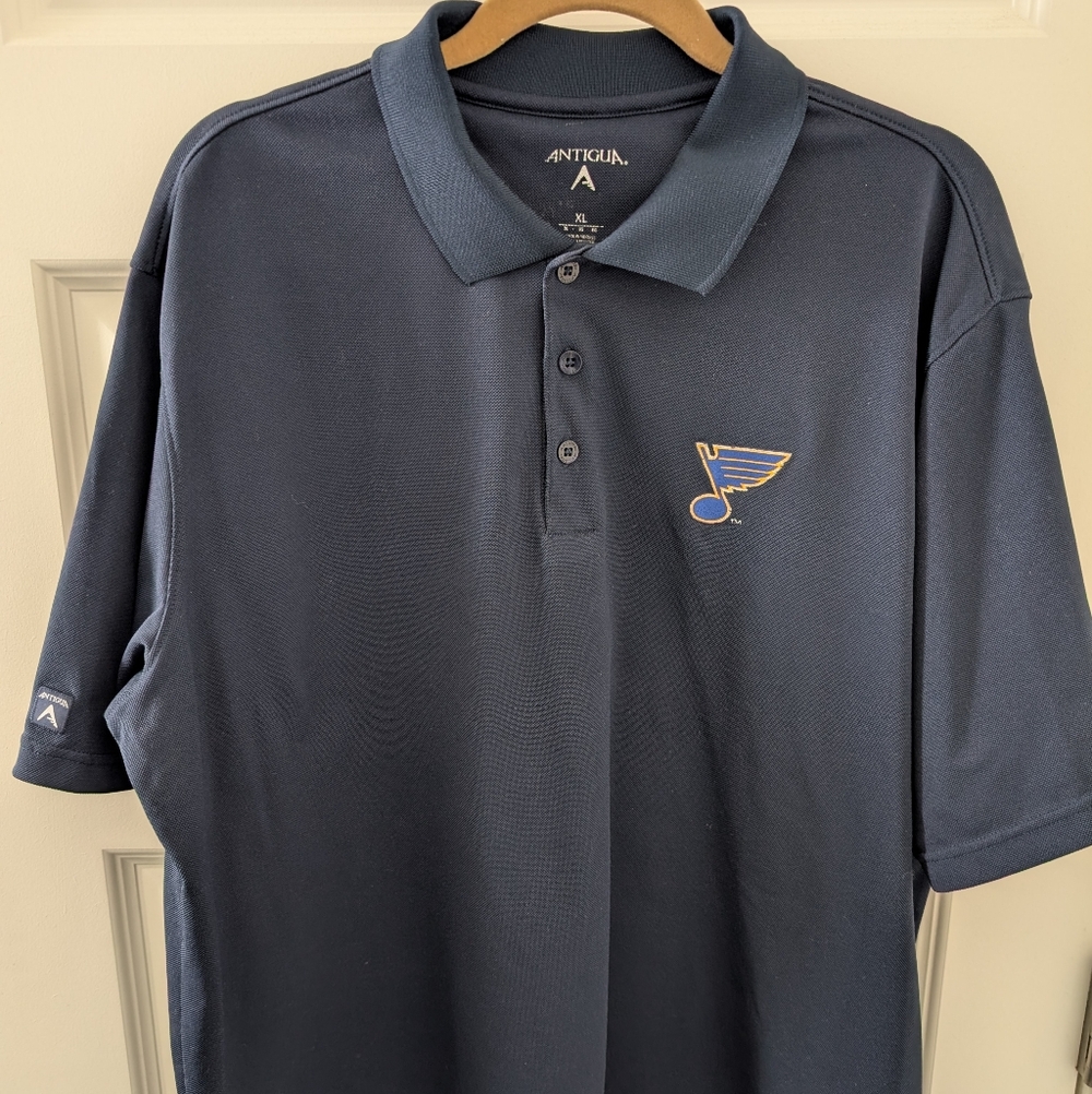 ANTIGUA Navy Polo with Embroidered St. Louis Blues Logo Size XL